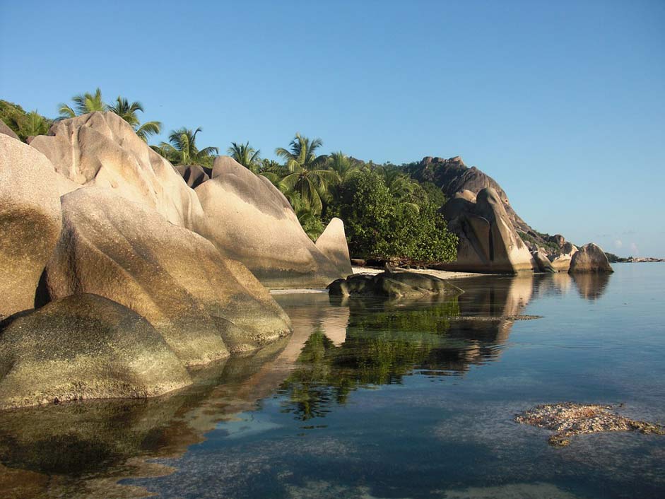 Tropical Indian-Ocean Beautiful-Beach Seychelles