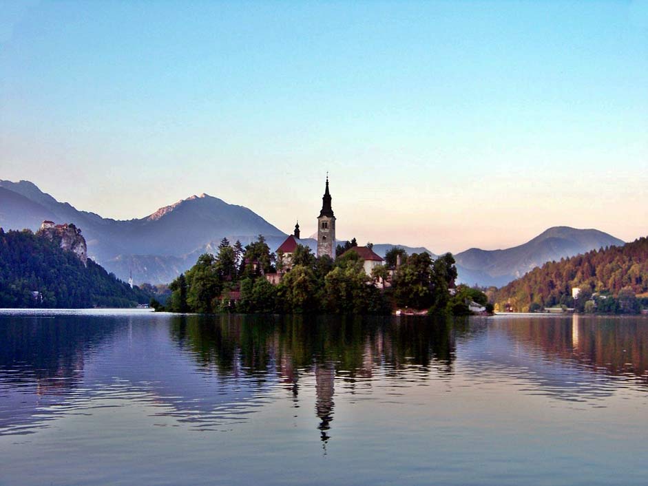 The-Gorenjska-Region Karawanken Slovenia Lake-Bled