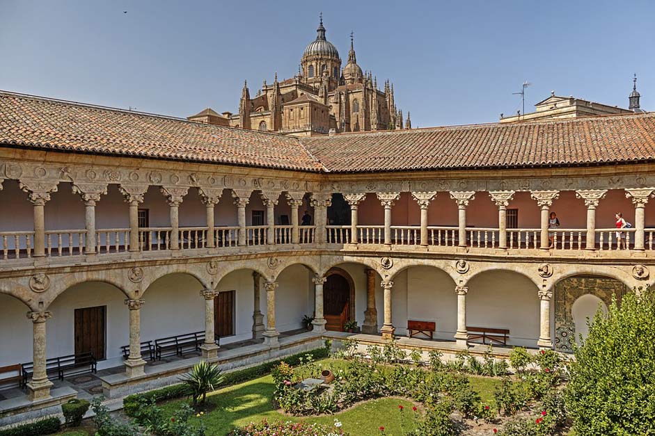 Columns Patio Salamanca Cloister-Of-Las-Dueas