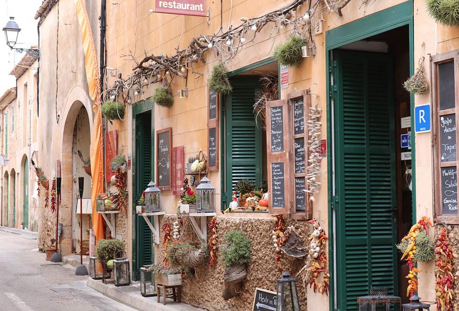 Restaurant Alley Mediterranean Shops