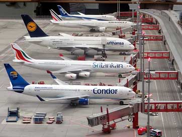 Model-Planes Hamburg Miniatur-Wunderland Airplanes Picture
