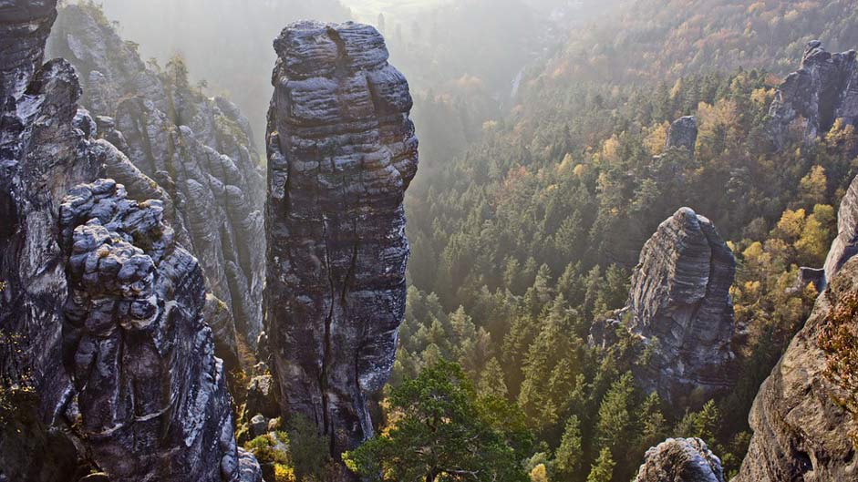 Hell-Dog Pinnacle Rock Saxon-Switzerland