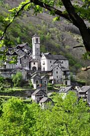 Bergdorf Stone-House Alpine Ticino Picture