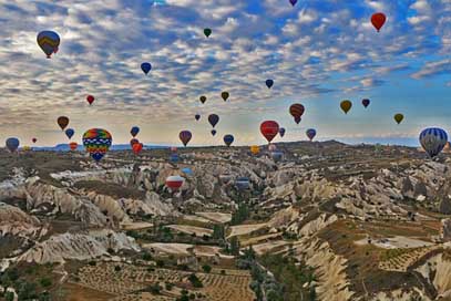 Cappadocia Hot-Air-Balloon Turkey Travel Picture