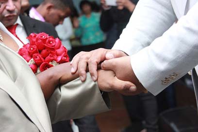 Wedding Flowers Roses Grooms Picture