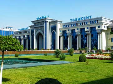 Railway-Station Arrive Uzbekistan Tashkent Picture
