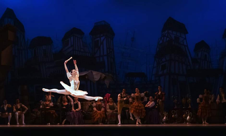 Performance Ballerina Don-Quixote Ballet