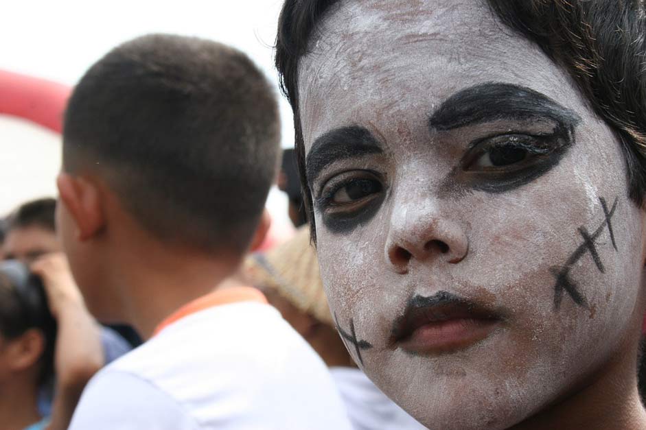 They-Make-Up Carnival Face Child