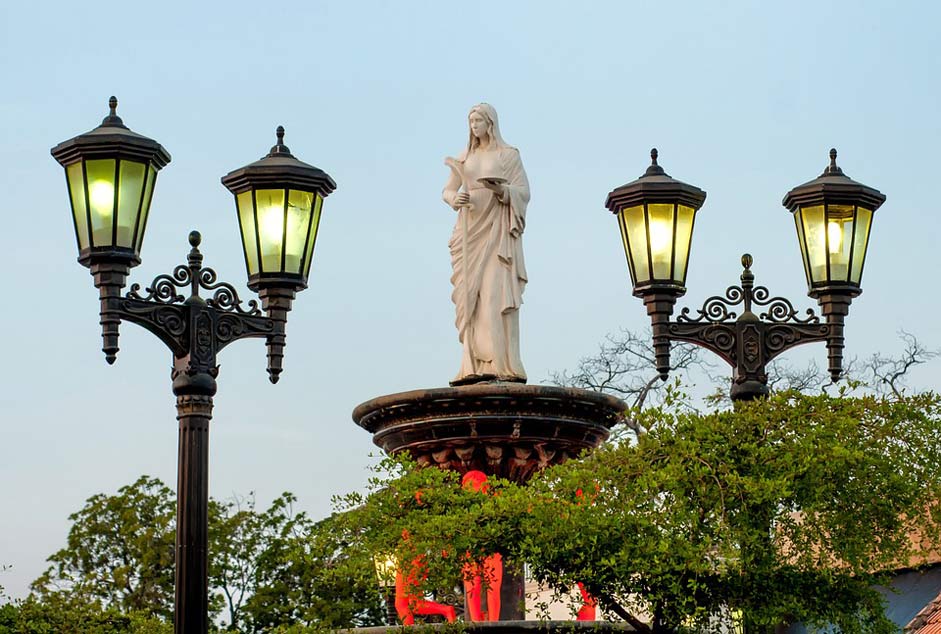 Monument Statue Venezuela Maracaibo